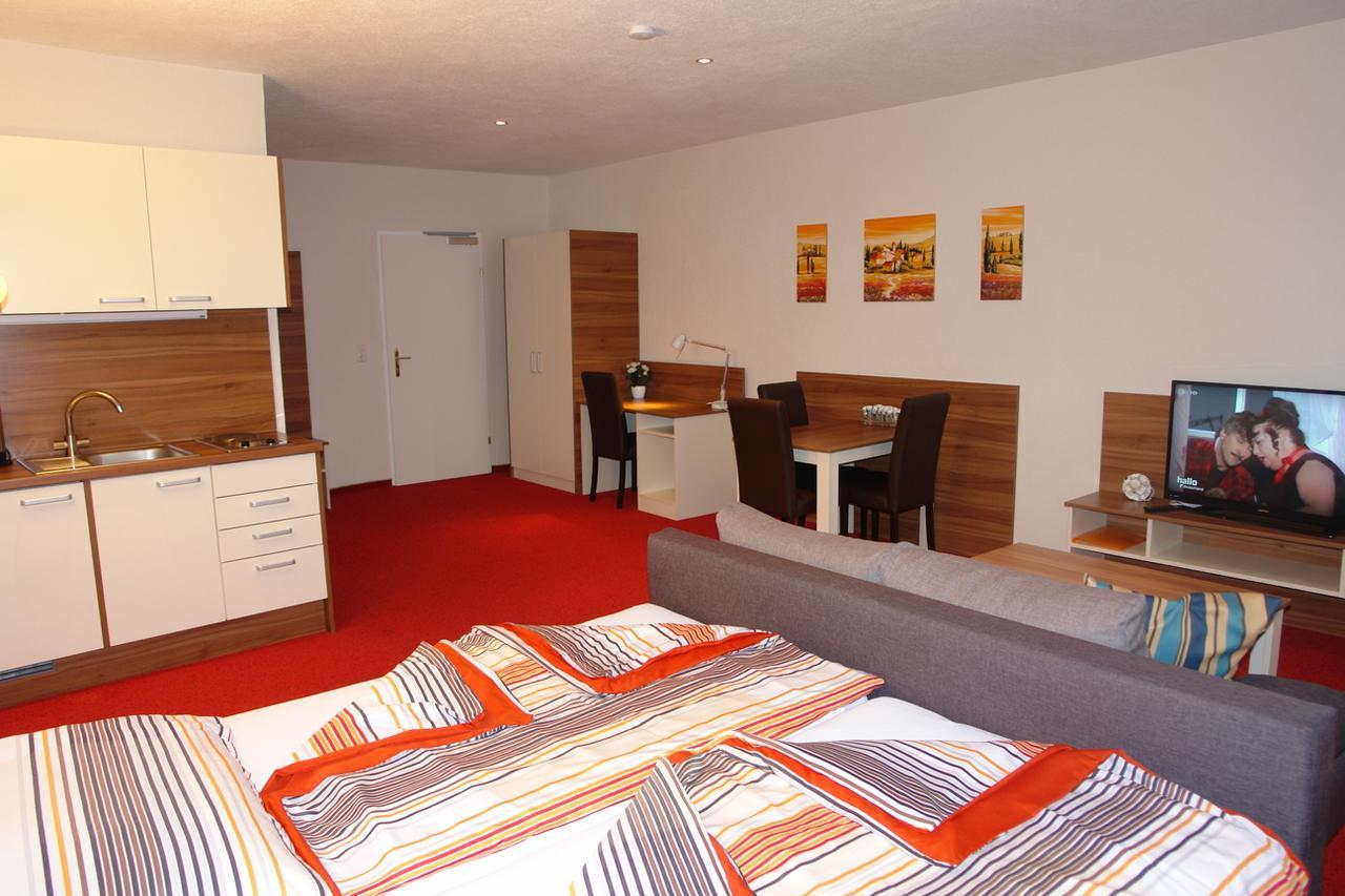 Hotel Garni Daniela Urich Schwanenstadt エクステリア 写真